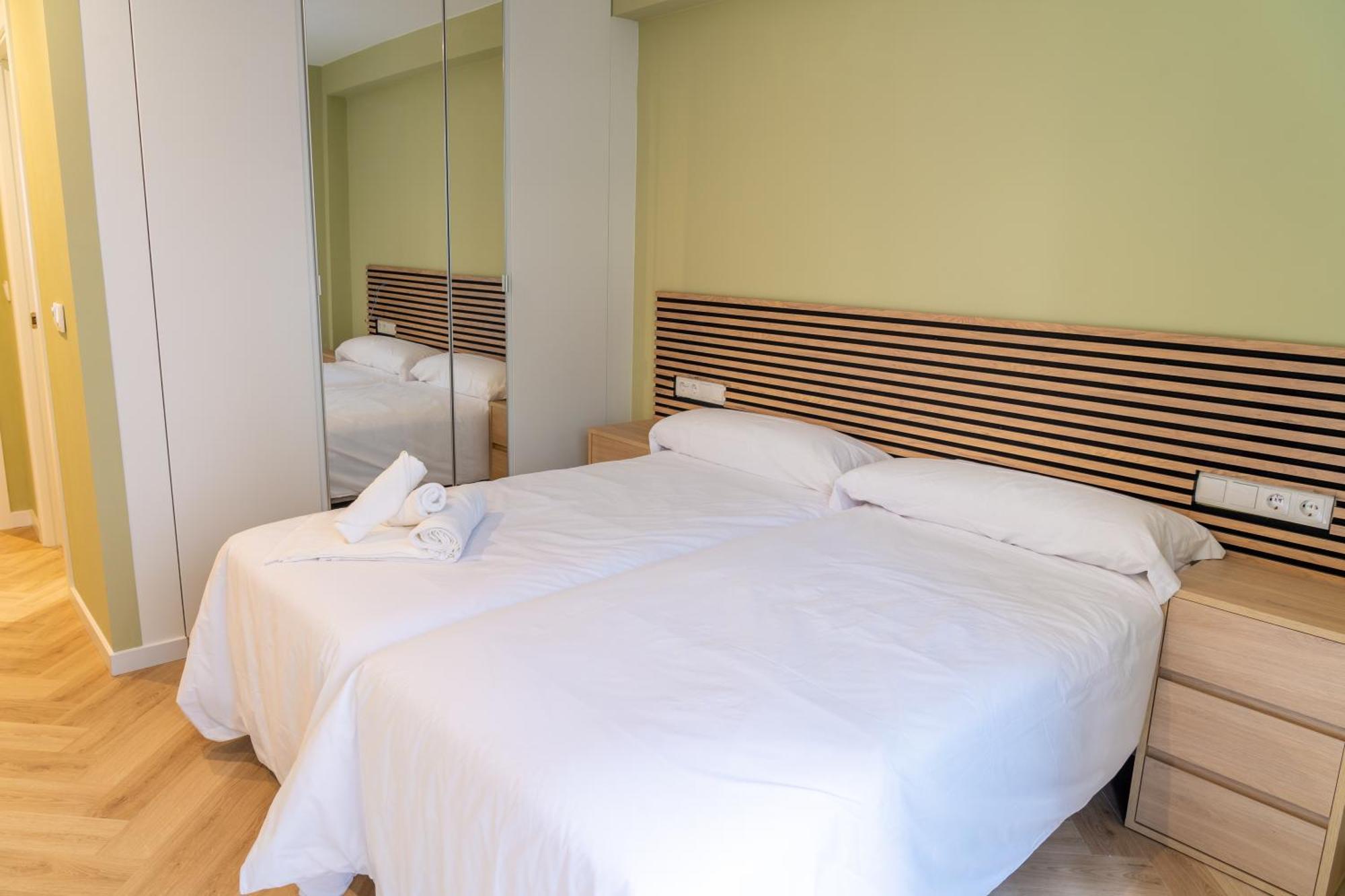 Amplio Apartamento En Centro By Renthas * Oviedo